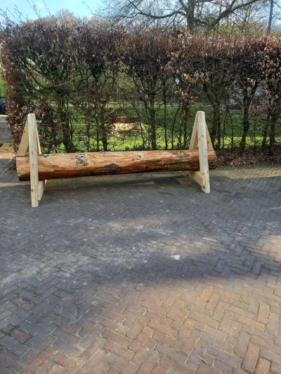 sgwhindernissen boomstam in driehoek